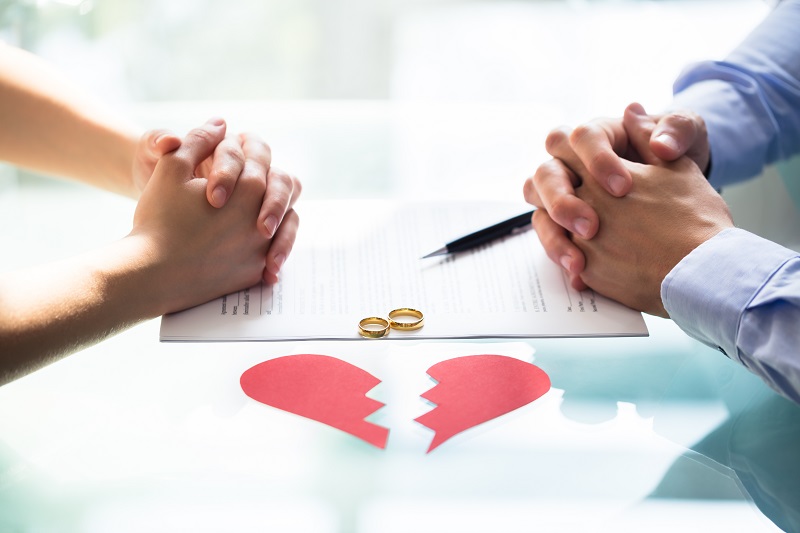 A contested divorce, the traditional divorce process also known as litigation, is often mired with fear, hurt feelings, and anger that make an agreeable resolution difficult, if not impossible.