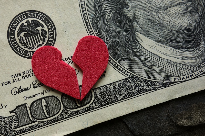 When considering your divorce process options, if expenses are a primary concern, a collaborative divorce may be ideal.